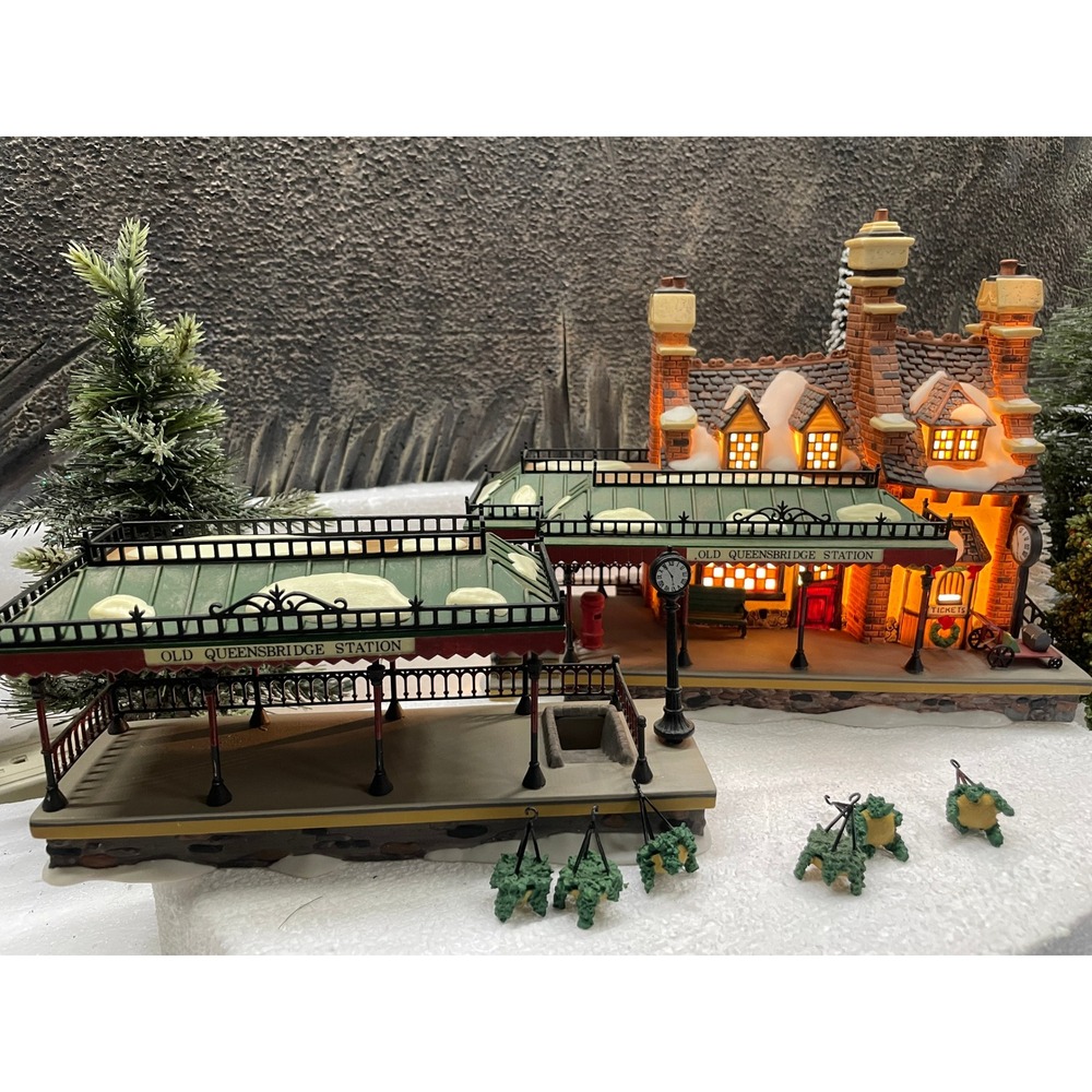 Dept 56 Dickens Village OLD QUEENSBRIDGE STATION and PLATFORM 58443 2pc